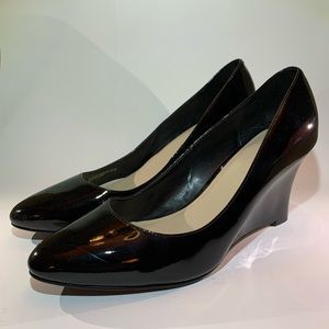 Wedge heel. Black. Size 8.5B